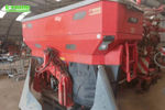 Kuhn axis50.2h.emc.w fertiliserspreaders €18,500