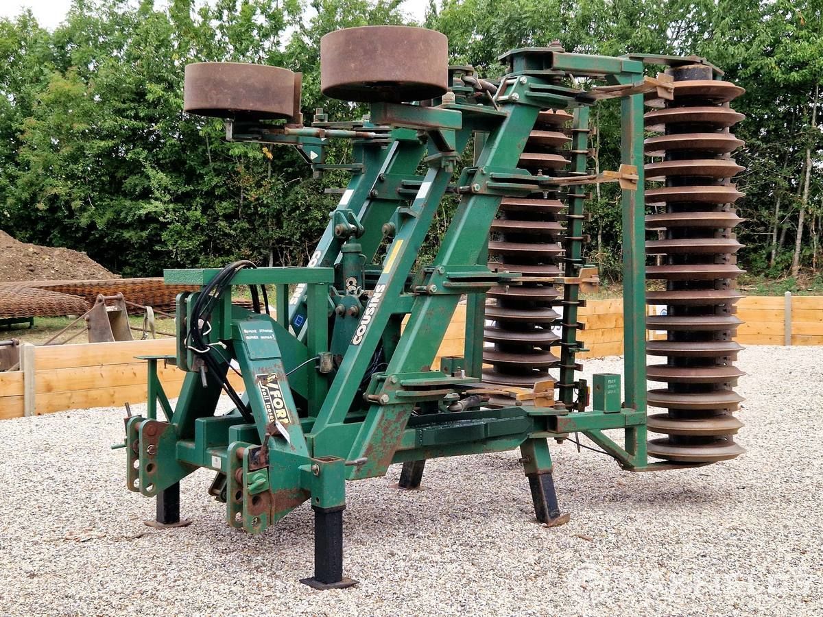 E-FARM: Cousins 4.5m v-form - Kultivator - id XXTKJNN - 11.464 € - Produktionsår: 2003 - Storbritanien