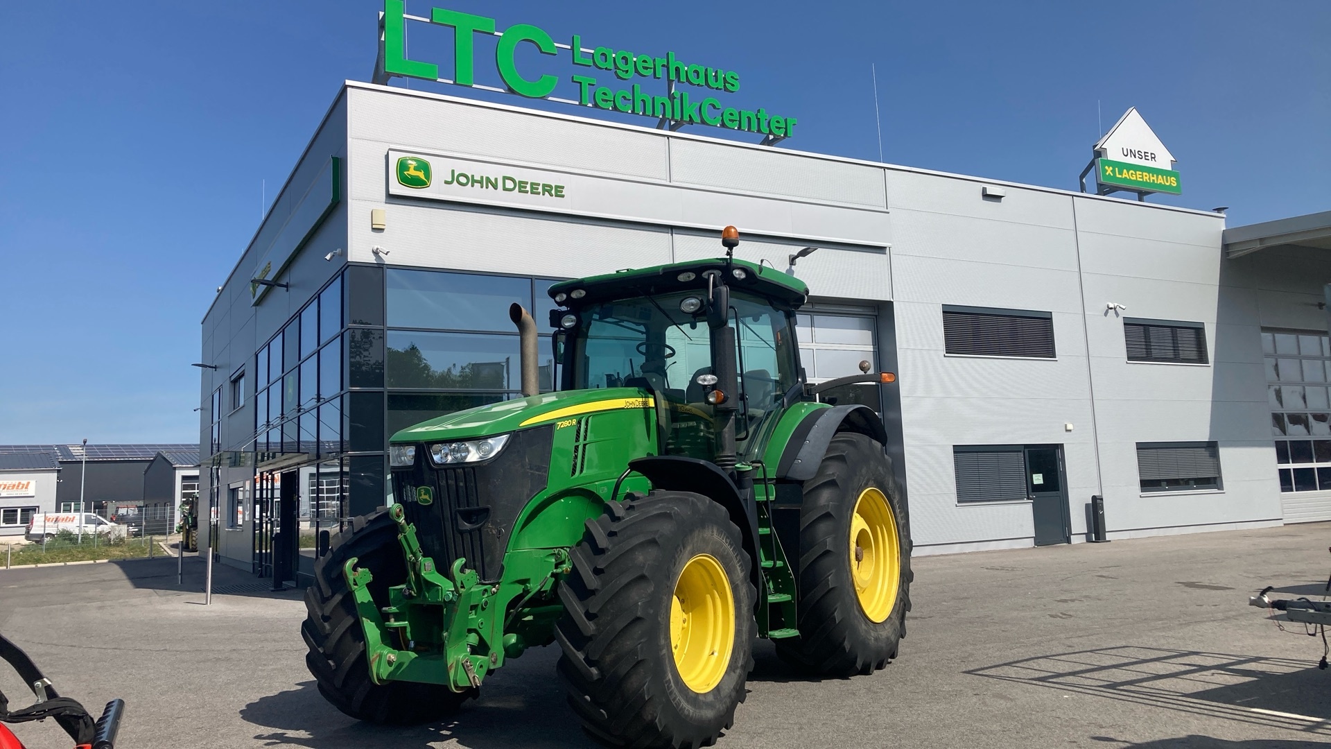John Deere 7280 R tractor €70,000