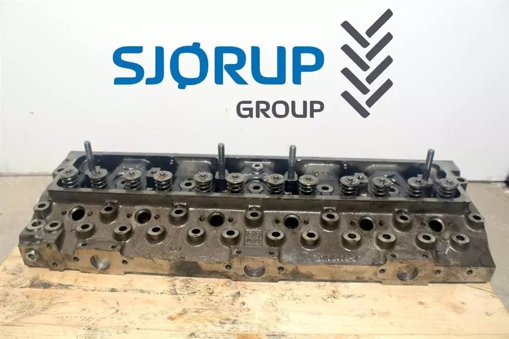 Massey Ferguson 6160 Parts