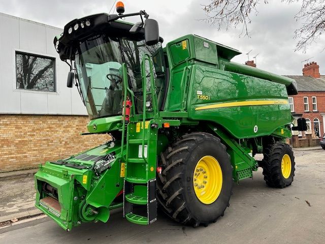 John Deere T 550 i Cosechadora 171.843 €