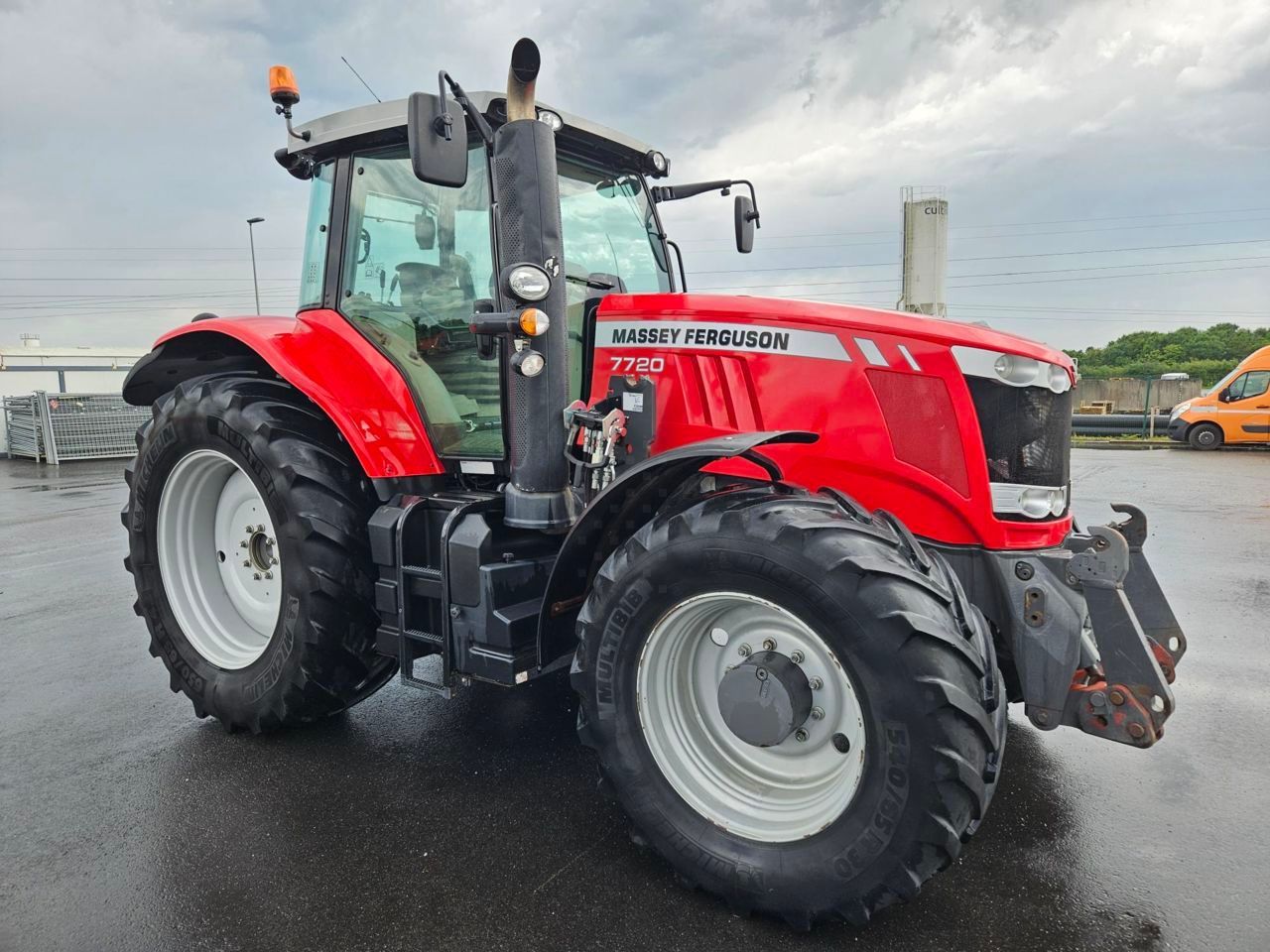Massey Ferguson 7720 Tractor €73,000