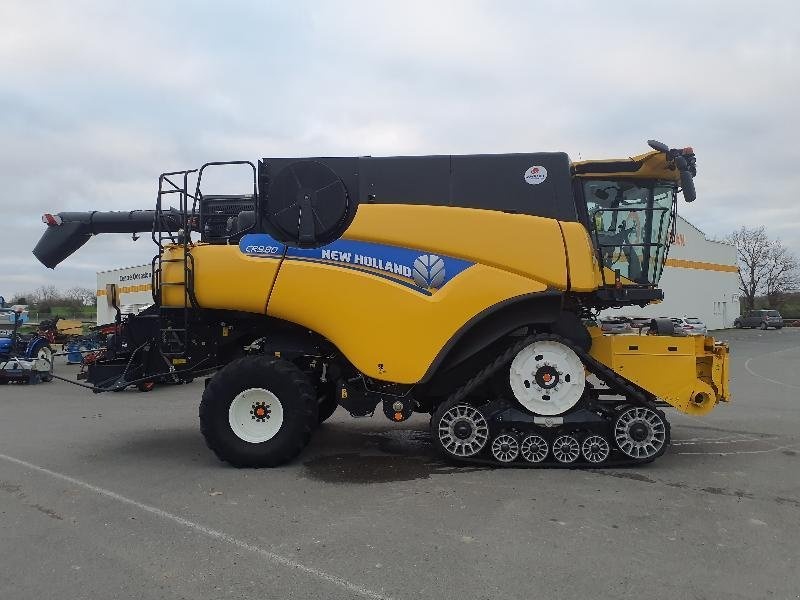 New Holland CR 9.80 SCR combine €190,000