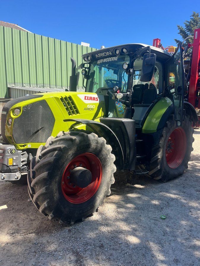 Claas Arion 650 CMATIC Tractor €120,000