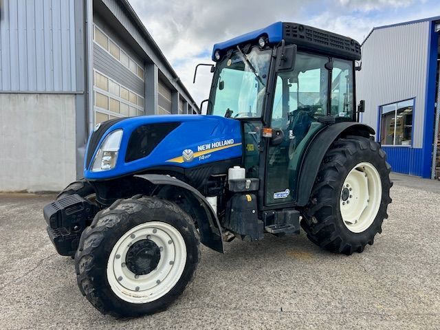 New Holland T4.100 F Tractor €42,000