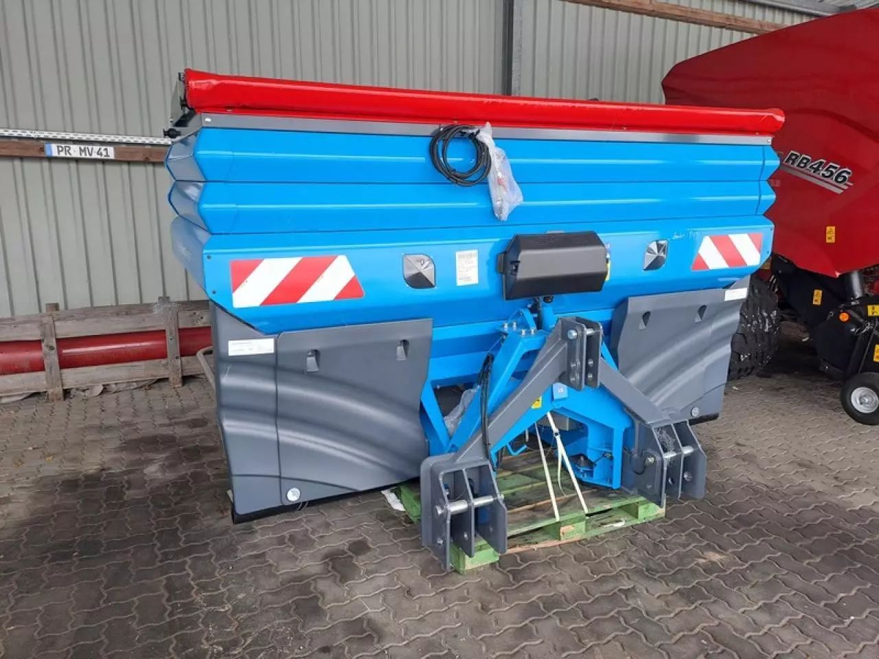 Lemken polaris Düngerstreuer 27.800 €