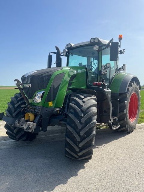 Fendt 828 Vario Profi Plus Trattore