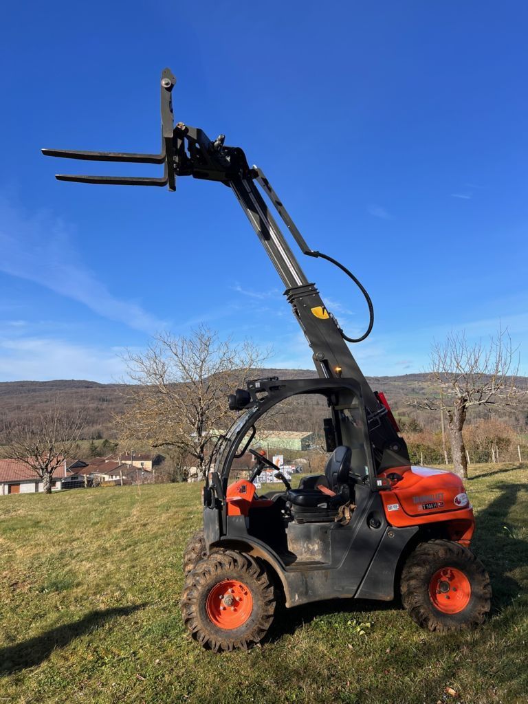 E-FARM: AUSA t144h / seulement 110 heures / 3 godets - Manipulador telescópico - id FMCPWTB - 39.900 € - Año: 2023 - Horas: 110,Francia