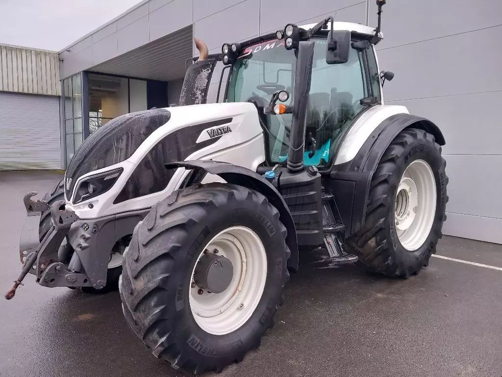 E-FARM: Valtra T214 Direct - Traktor - id VRFR1BX - Rok produkcji: 2017 - Motogodziny: 4100,Moc silnika: 215,Francja