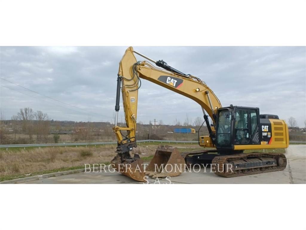 E-FARM: Caterpillar 320f - Escavatore cingolato - id CAVEYWW - 90.000 € - Anno di costruzione: 2017 - Francia
