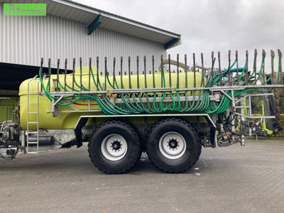 E-FARM: Fliegl hfw 18500 - Slurry tanker - id 6XGP3RW - €48,000 - Year of construction: 2014 - Germany