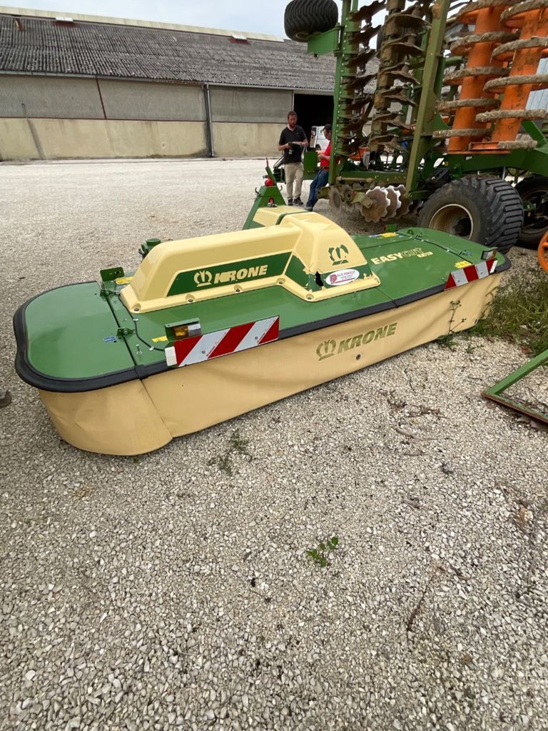 E-FARM: Krone f320 - Mower - id UWNXGVG - €10,000 - Year of construction: 2021 - France