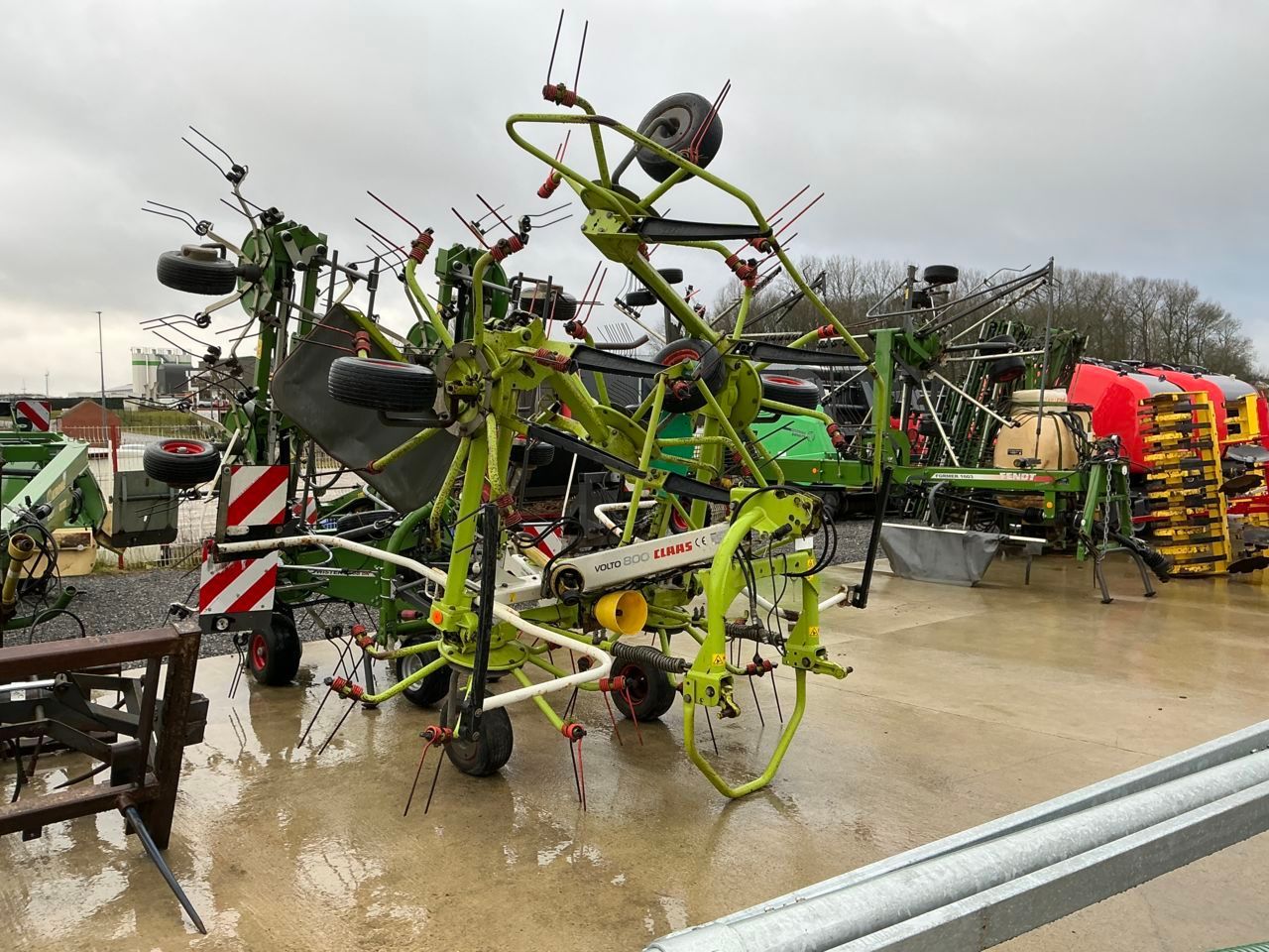 E-FARM: Claas Volto 800 - Voltafieno - id VMQWW2F - 6.000 € - Anno di costruzione: 2016 - Francia