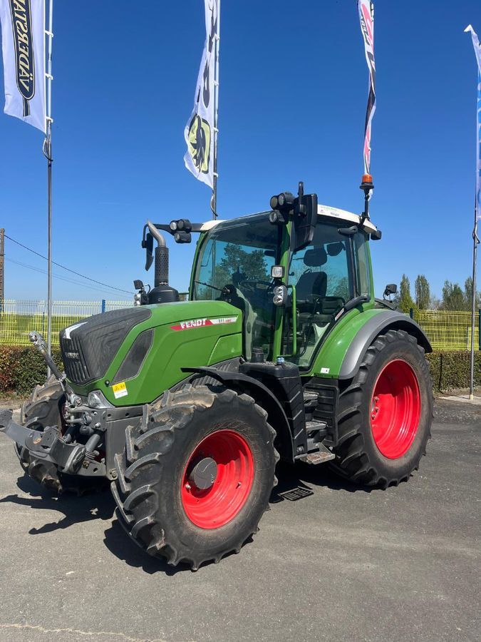 E-FARM: Fendt 311 Vario ProfiPlus - Tractor - id YHTLCAJ - 90.000 € - Año: 2021 - Horas: 2000,Potencia del motor: 100,Francia
