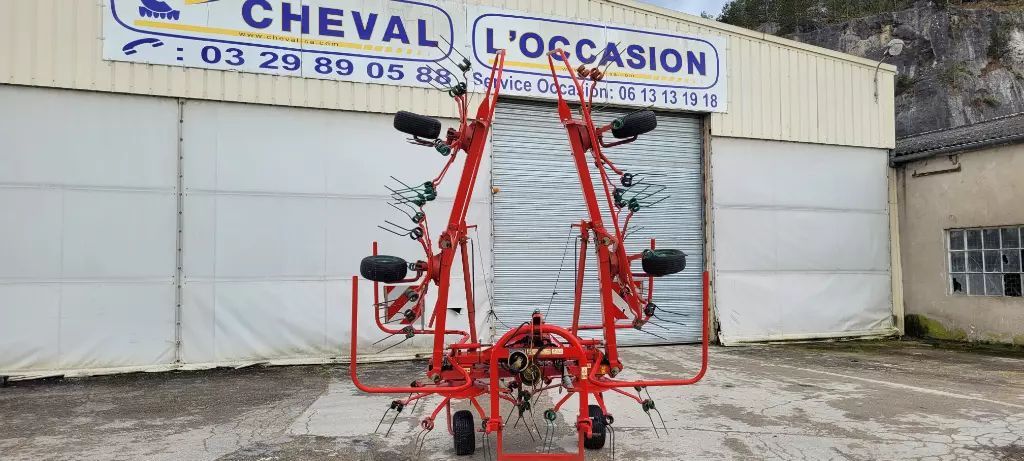 E-FARM: Kverneland 8076 - Faneuse - id TTNUVID - 6 500 € - Année: 2008 - France