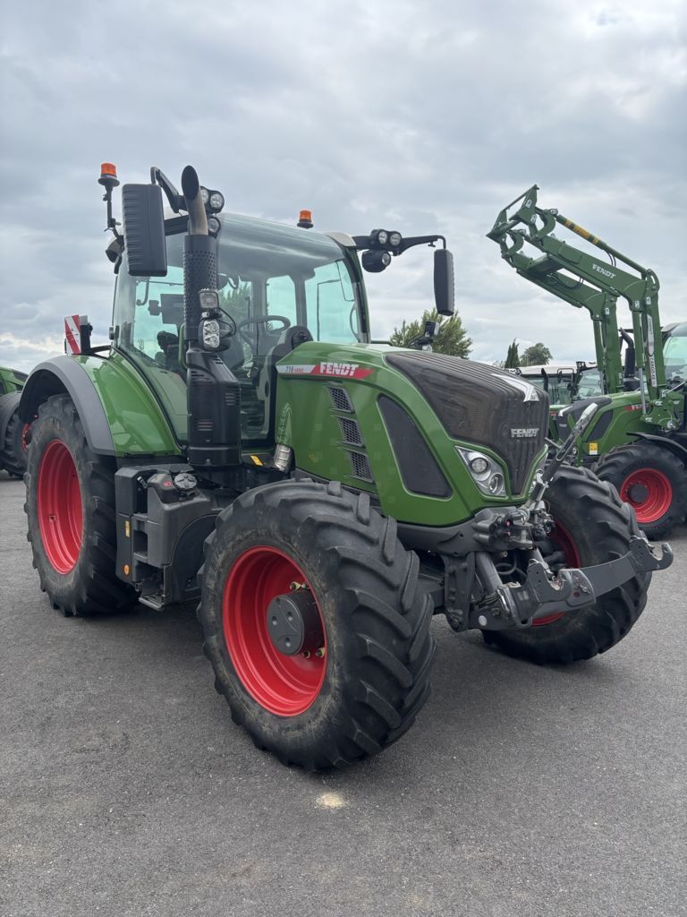 Fendt 716 Vario Tractor 120.000 EUR