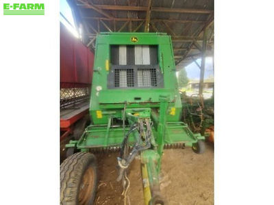 E-FARM: John Deere 592 - Пресс-подборщик - id WEKWFA6 - 6 500 € - Год выпуска: 2006 - Произведенные тюки: 25 000,Франция