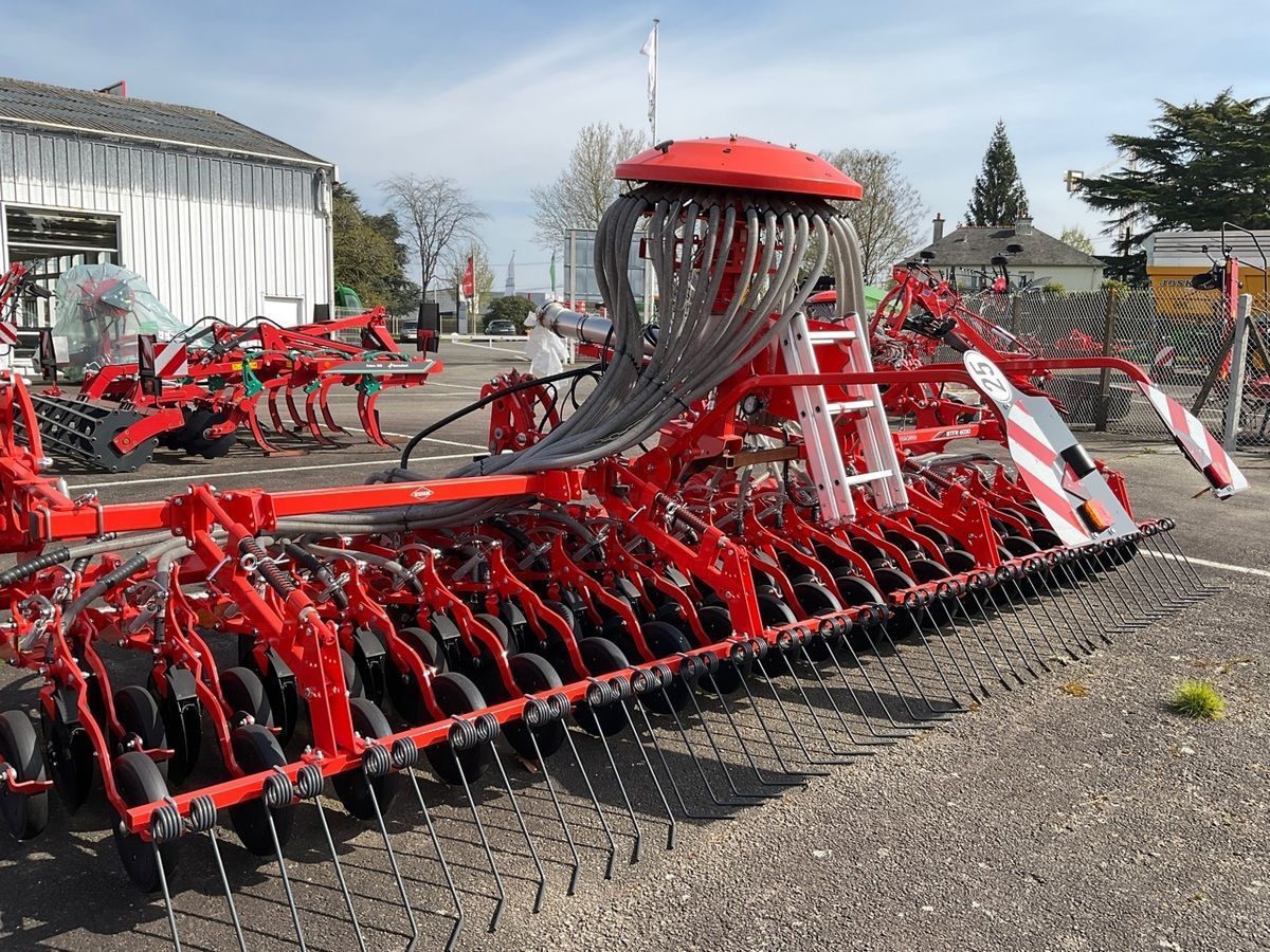 Kuhn BTFR 6030-40 Siewnik rzędowy/agregat uprawowo-siewny 31 500 €