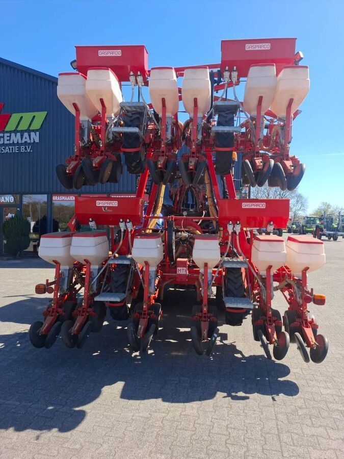 E-FARM: Gaspardo 12 rij zaaimachine - Máquina sembradora otros - id 6BUBH64 - 11.500 € - Año: 2005 - Países Bajos