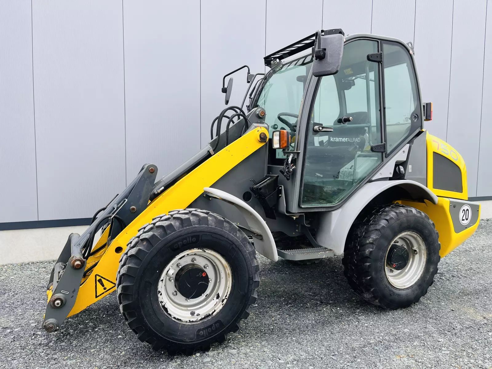 KRAMER 750 Gummiged 32.900 €