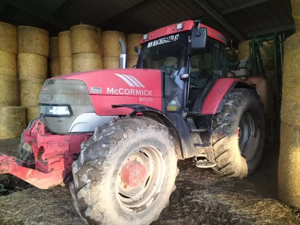 E-FARM: McCormick MTX 135 - Tractor - id SXAQC49 - Año: 2005 - Horas: 8900,Potencia del motor: 135,Francia