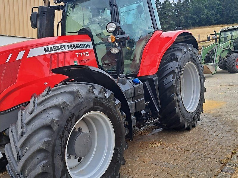 E-FARM: Massey Ferguson 7718 - Tracteur - id LSWACWU - 71 000 € - Année: 2017 - Lecture du nombre d'heure: 3 900,Puissance du moteur (chevaux): 180,Allemagne