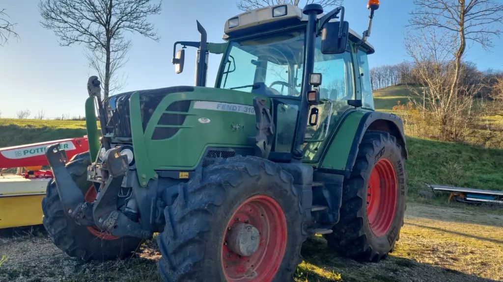 E-FARM: Fendt 310 Vario - Tracteur - id KEJRLSQ - Année: 2008 - Puissance du moteur (chevaux): 100,France