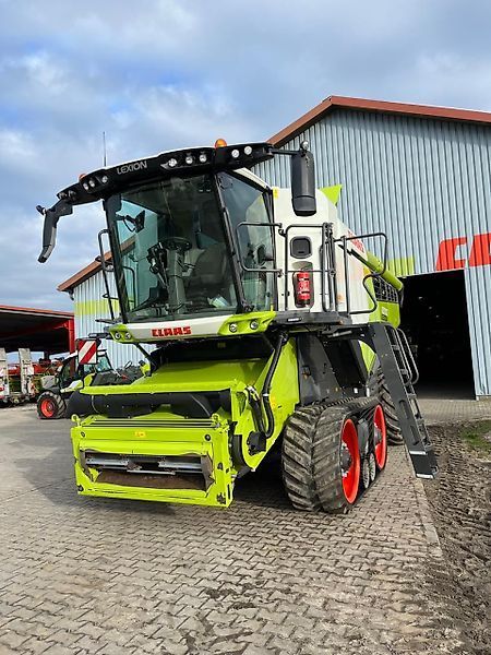 E-FARM: Claas Lexion 8700 - Combine harvester - id 73APPNW - €514,000 - Year of construction: 2024 - Engine hours: 217,Engine power (HP): 626,Germany