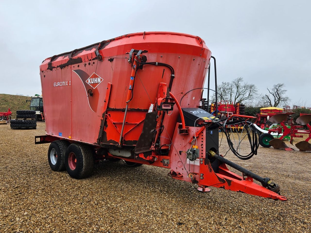 Kuhn 2070 mixer wagon year 2010 twin axle diet feeder, twin rotor Mezcladora de alimentos 6835 €