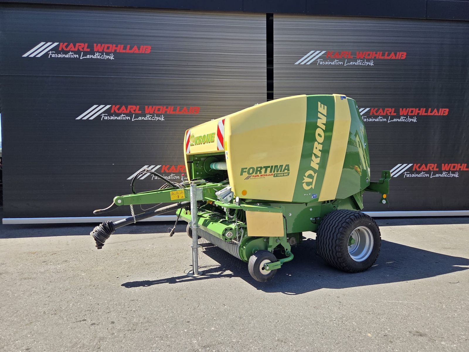 Krone Fortima F 1250 MC Baler €31,000