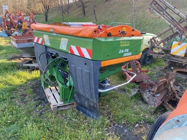 E-FARM: Amazone zats profis hydro 2000 - Gødningsspreder - id 6MKMBLN - 13.000 € - Produktionsår: 2015 - Italien