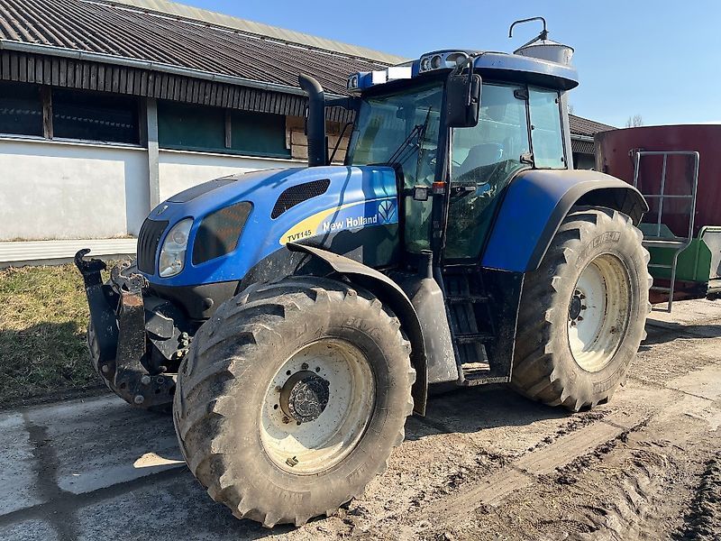 New Holland TVT 145 Traktor 24 900 €