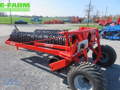 Quivogne rollfirst 8,20m-520mm ringe--cambridgewalze--xl-bereifung-- - Presses and roller - id HANYYIB - €13,400 - Year of construction: 2023 | E-FARM