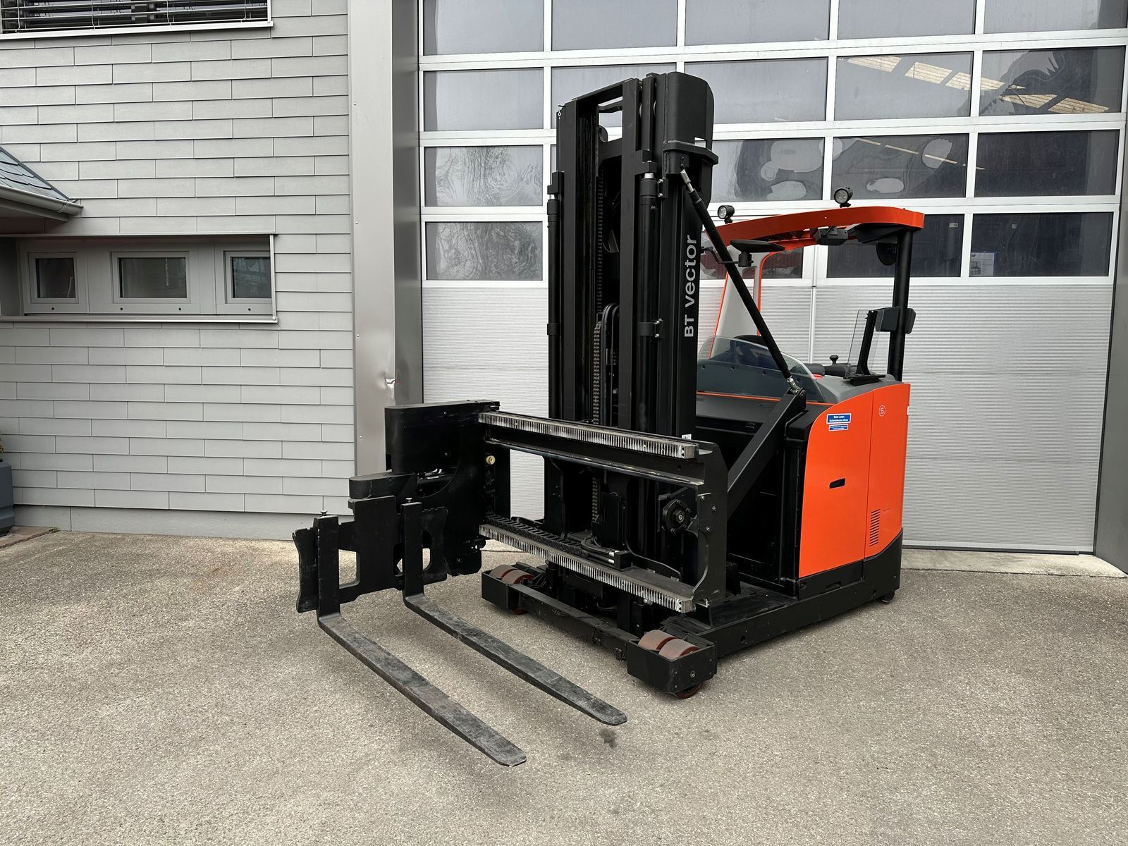 TOYOTA vre 150 - triplex 4,9 m - nur 403 stunden !!!! Gabelstapler 24.500 €