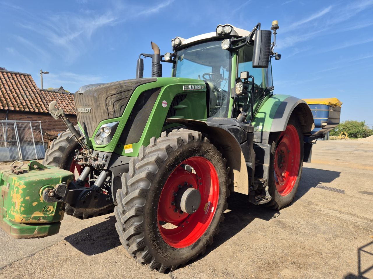 Fendt 828 Vario Tractor 103.820 EUR