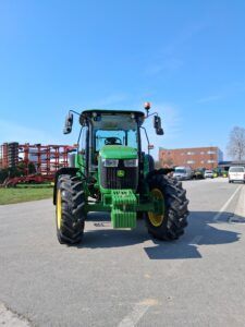 John Deere 5090 M Traktor 49 500 €