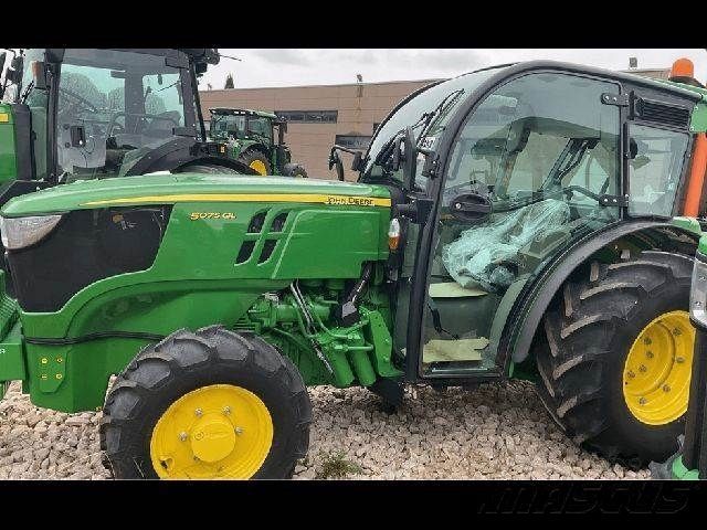 E-FARM: John Deere 5075 E - Traktor - id RHICV6J - 62.000 € - Baujahr: 2025 - Abgelesene Motorstunden: 300,Motorleistung (PS): 75,Frankreich