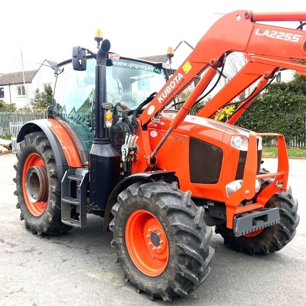 E-FARM: Kubota m125gx tract. m125gx - Tracteur - id QRKSQBE - 41 572 € - Année: 2018 - Lecture du nombre d'heure: 2 350,Royaume-Uni