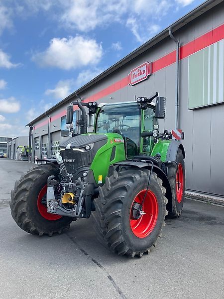 E-FARM: Fendt 724 Vario ProfiPlus - Trattore - id T3CHMM6 - 236.500 € - Anno di costruzione: 2024 - Ore: 635,Germania