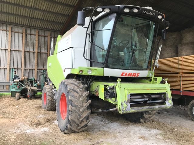E-FARM: Claas Tucano 340 - Cosechadora - id NVVLQVE - 95.000 € - Año: 2012 - Horas: 1947,Francia