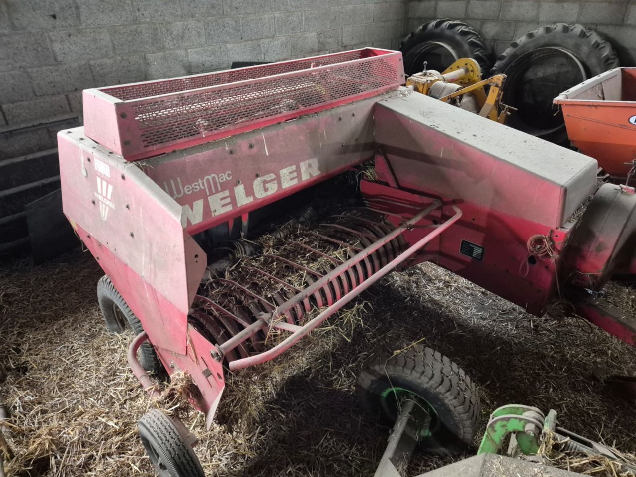E-FARM: Welger - Presse à balles - id QKWAJEC - 7 255 € - Année: 1986 - Royaume-Uni
