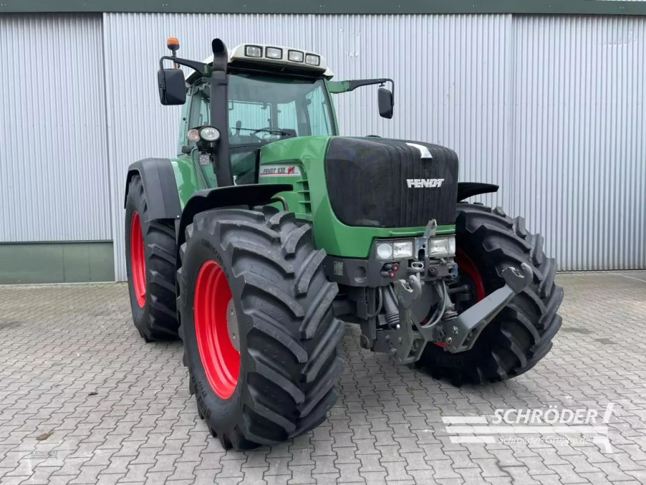 E-FARM: Fendt 930 Vario - Tractor - id LUZZZYH - €74,885 - Year of construction: 2007 - Engine hours: 10,135,Engine power (HP): 321,Germany