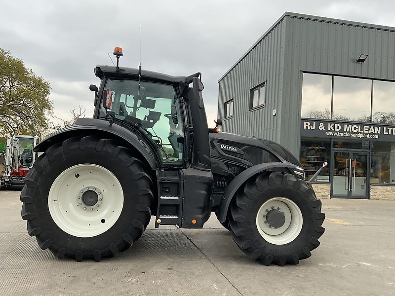 E-FARM: Valtra Q305 - Traktor - id PCPITNX - 164 373 € - Rok produkcji: 2023 - Motogodziny: 1631,Zjednoczone Królestwo