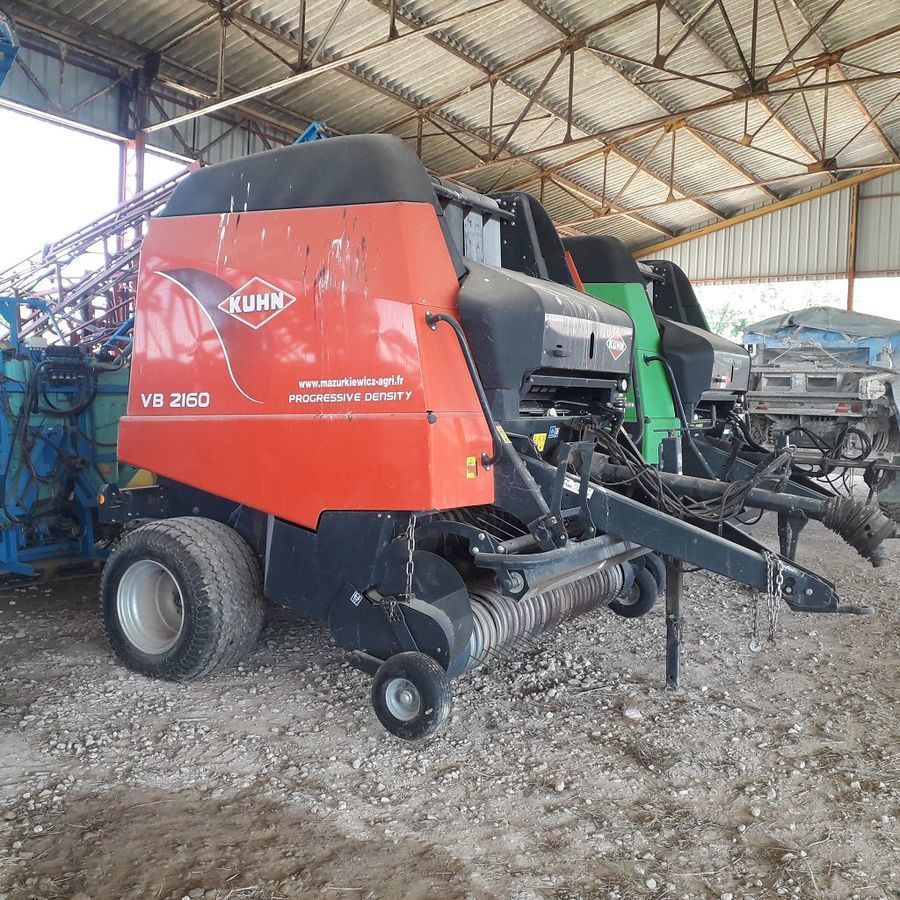 E-FARM: Kuhn VB 2160 - Pressa - id CNUBVDE - 18.500 € - Anno di costruzione: 2015 - Francia