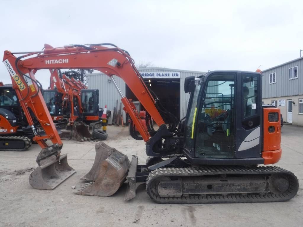 Hitachi zx 85 us b-6 Mini excavator €37,632