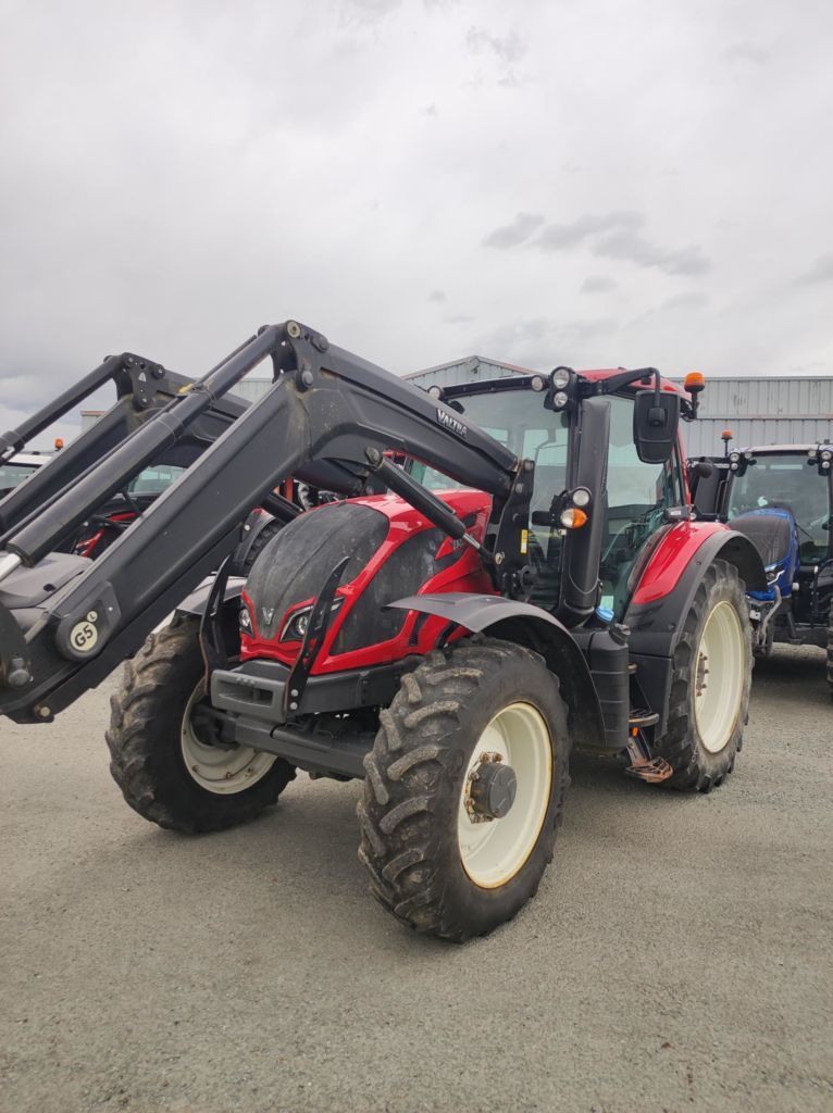 Valtra N 104 H5 Tractor €52,000