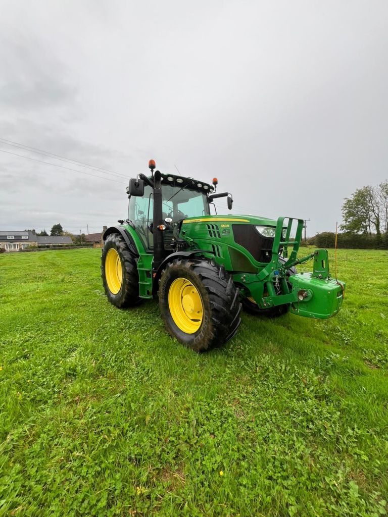 E-FARM: John Deere 6150 R - Tractor - id PPHJHJD - €82,000 - Year of construction: 2015 - Engine hours: 5,000,Engine power (HP): 150,France
