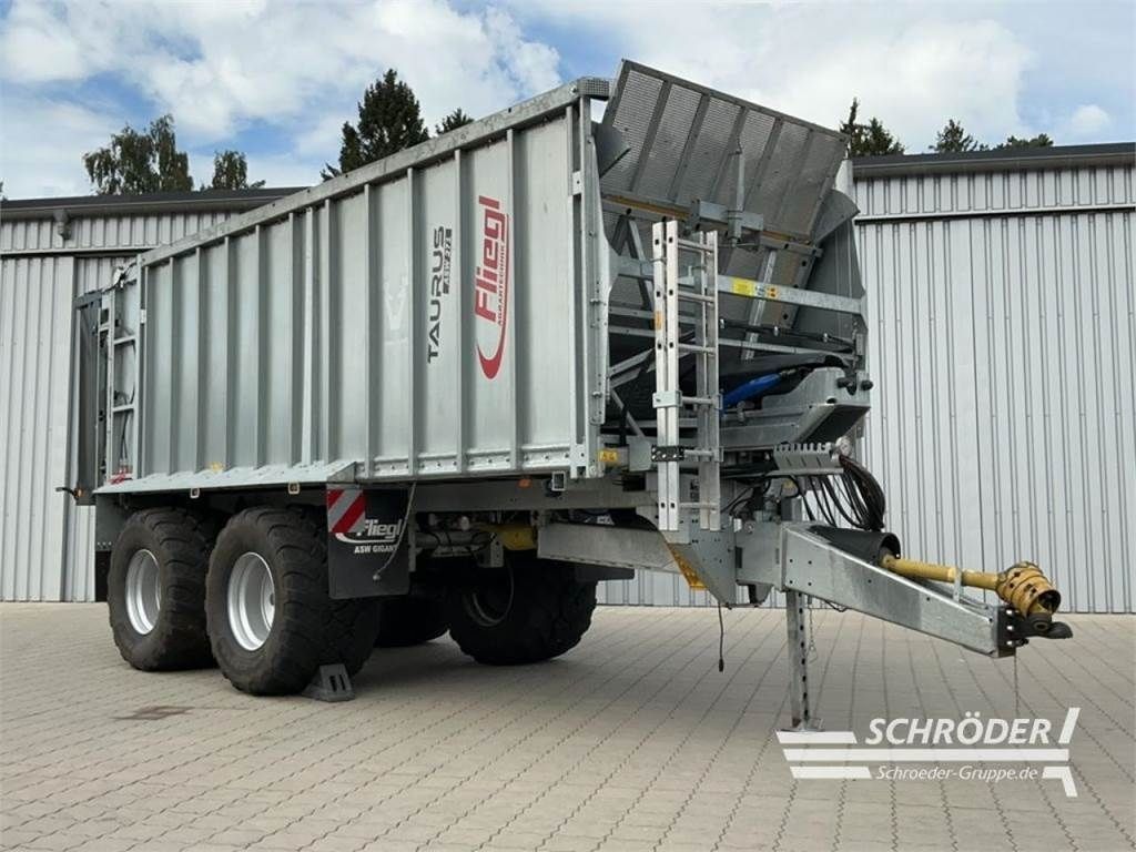 E-FARM: Fliegl taurus asw 271 | dosierwalzen - Trailer - id IKERDKQ - 57.885 € - Produktionsår: 2024 - Tyskland