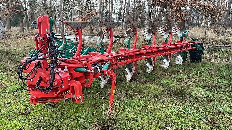 Kverneland 3300 S 100 Plough €54,500