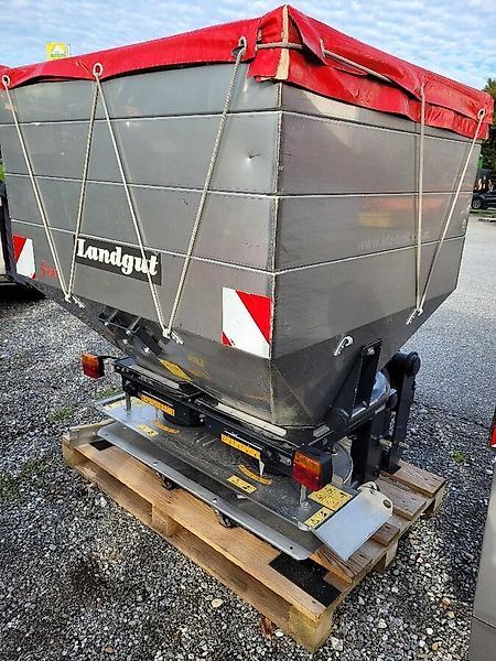 E-FARM: Landgut fruit 1400 type spe52 - Spandiconcime - id 3CKKVJX - 5.531 € - Anno di costruzione: 2020 - Austria